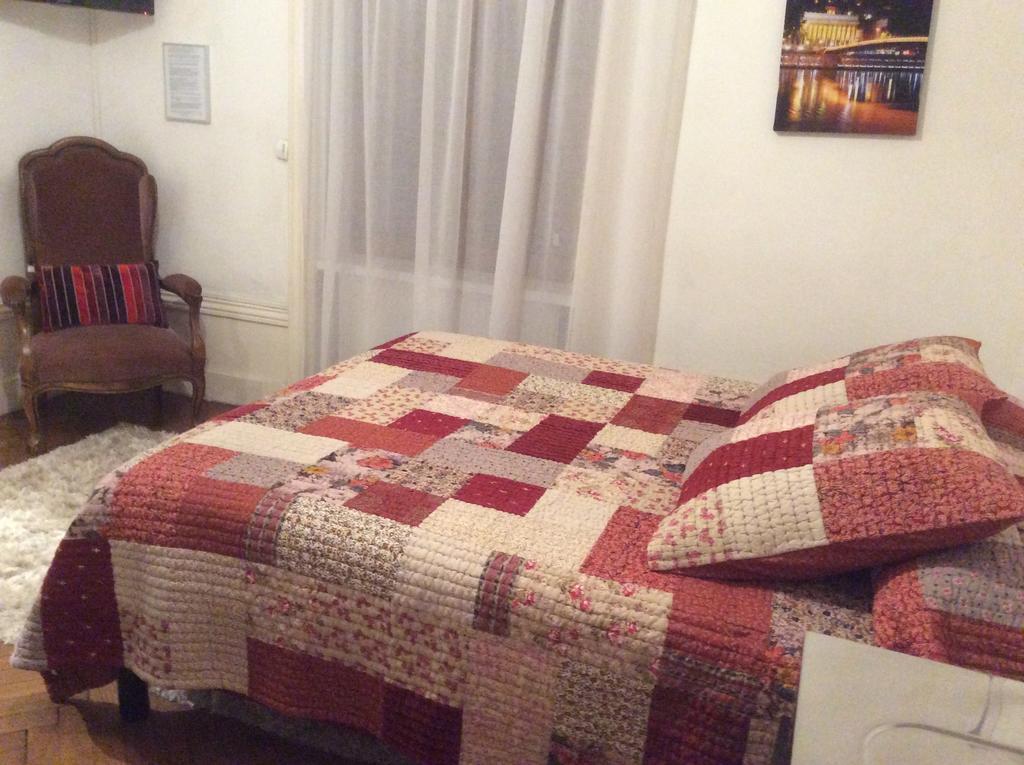 B&B "Clos Feuillat" Lyon Szoba fotó